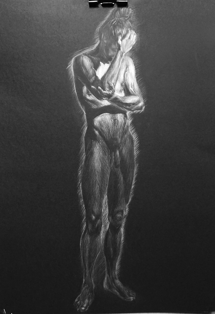 Figura sobre fondo negro