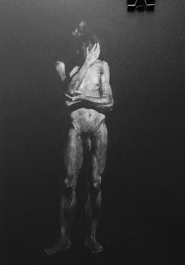 Figura sobre fondo negro